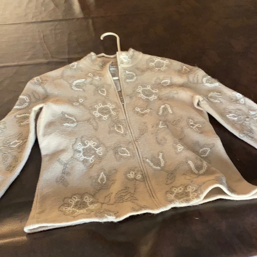 Beautiful Jones of NY merino wool embroidered jacket.